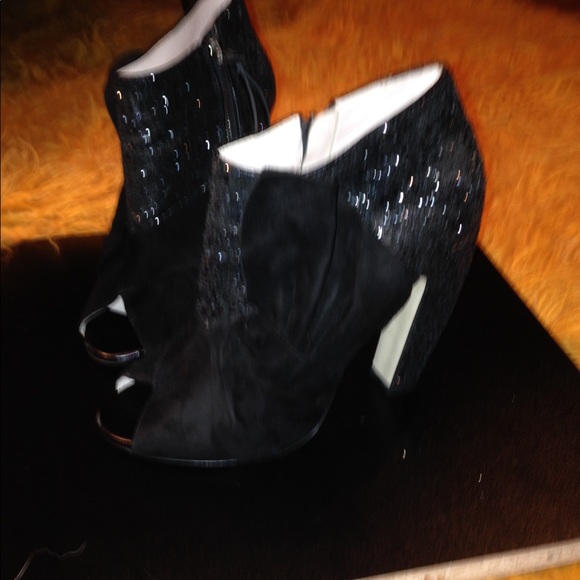 MIU MIU BLACK SPARKLE BOOTIES W SUEDE BOW - Picture 8 of 8